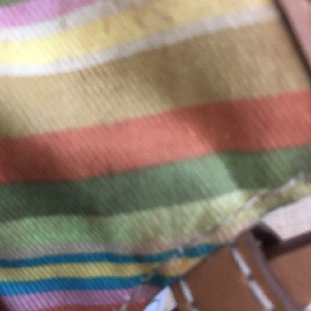 Fossil Green crossbody purse with leather assents. - Picture 6 of 8